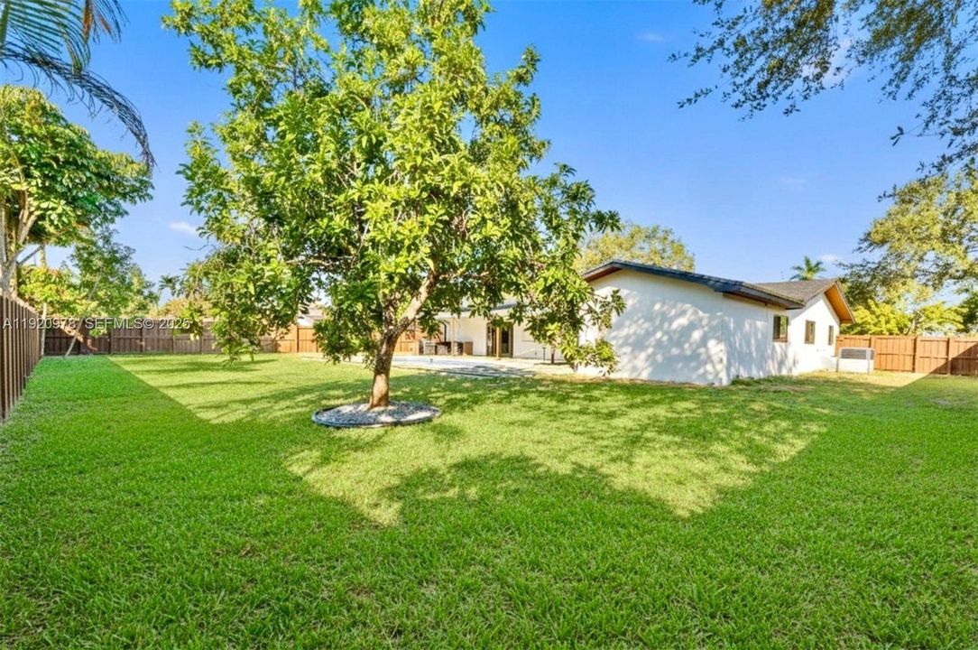 For Sale: $862,000 (4 beds, 2 baths, 1963 Square Feet)