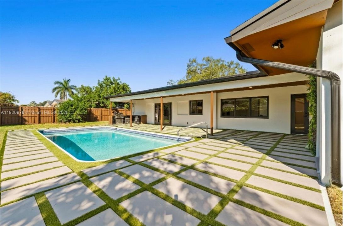 For Sale: $862,000 (4 beds, 2 baths, 1963 Square Feet)