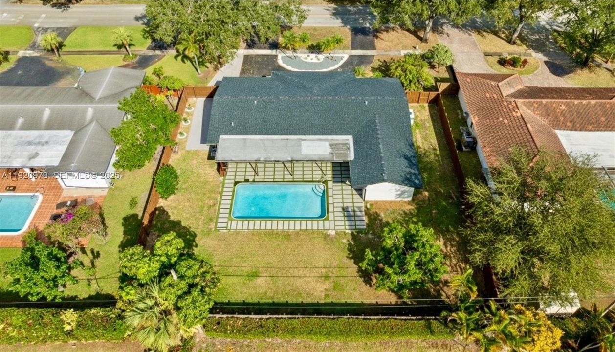 For Sale: $862,000 (4 beds, 2 baths, 1963 Square Feet)