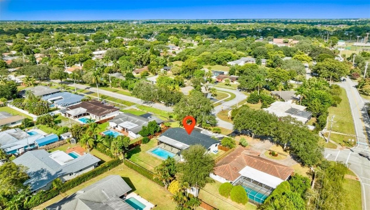 待售: $862,000 (4 贝兹, 2 浴室, 1963 平方英尺)