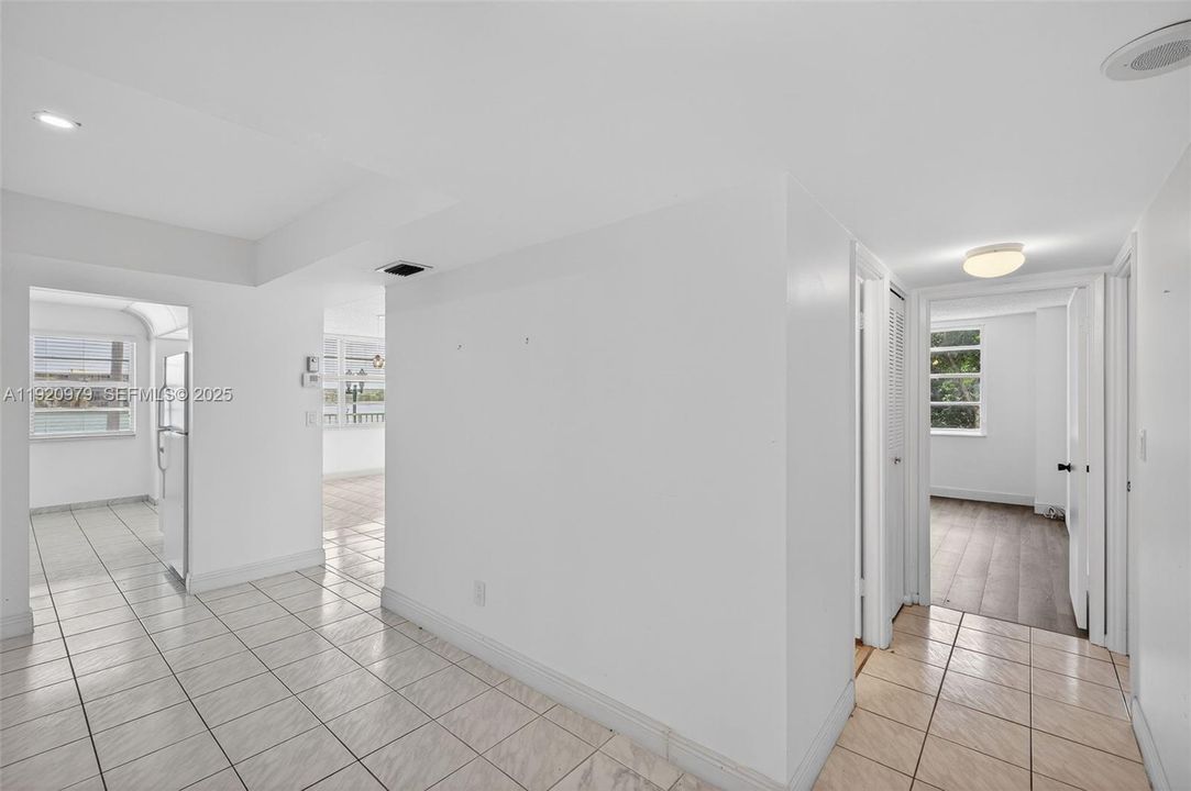 For Sale: $347,000 (3 beds, 2 baths, 1693 Square Feet)