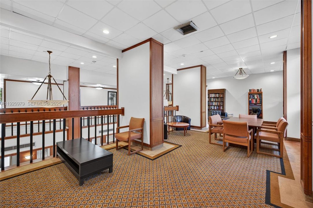 For Sale: $347,000 (3 beds, 2 baths, 1693 Square Feet)