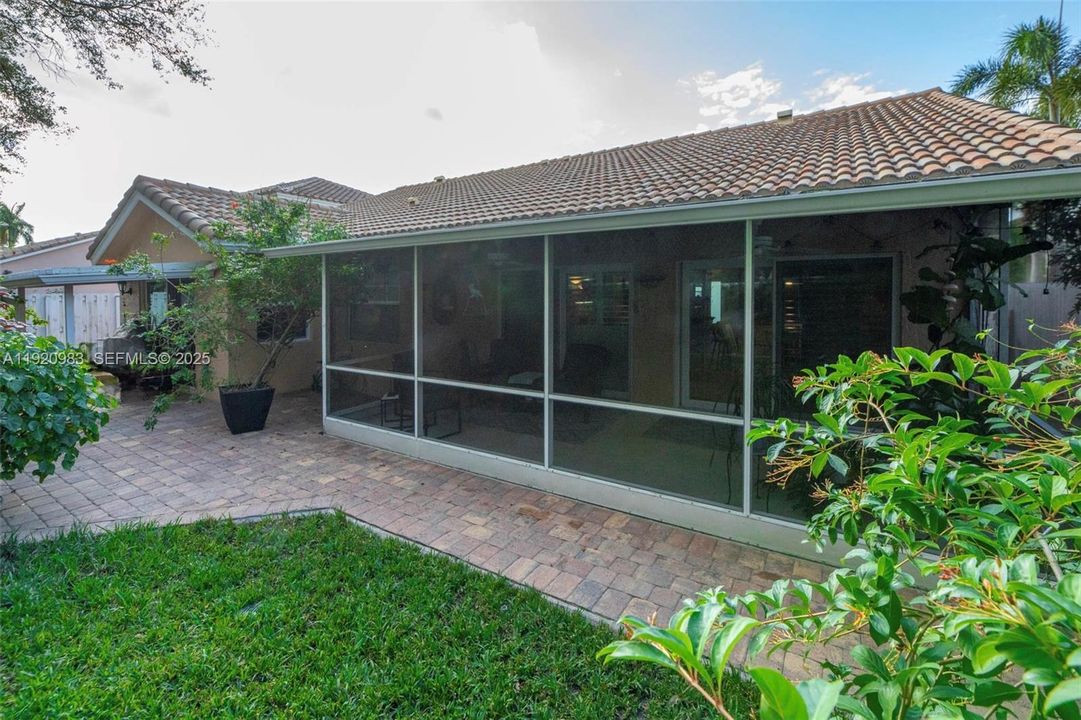 待售: $659,900 (4 贝兹, 2 浴室, 1870 平方英尺)