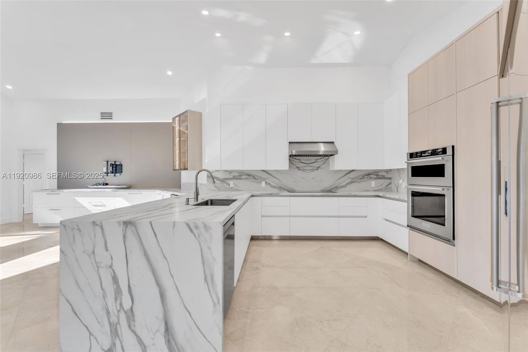 For Sale: $1,200,000 (4 beds, 3 baths, 2445 Square Feet)