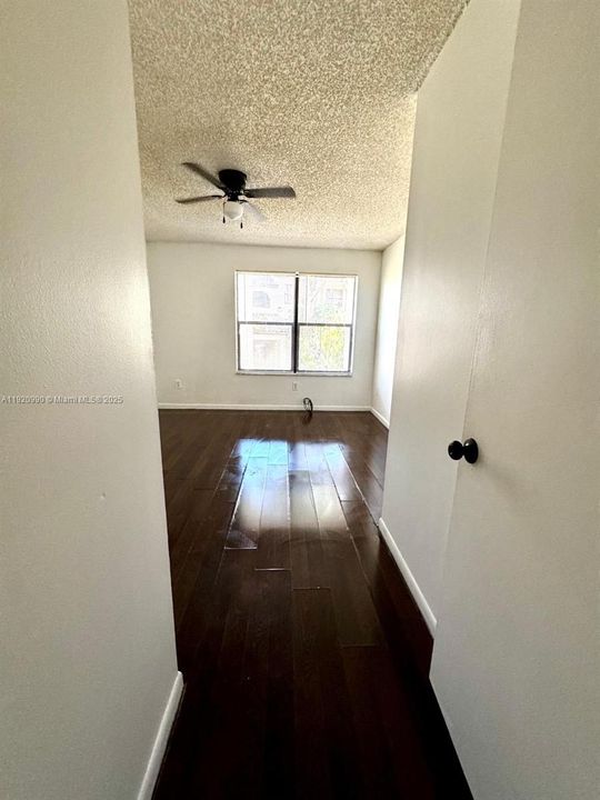 For Rent: $2,200 (2 beds, 2 baths, 1148 Square Feet)