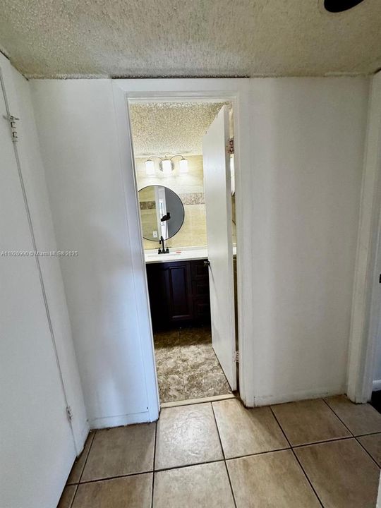 For Rent: $2,200 (2 beds, 2 baths, 1148 Square Feet)