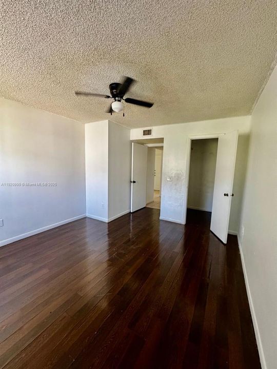 For Rent: $2,200 (2 beds, 2 baths, 1148 Square Feet)