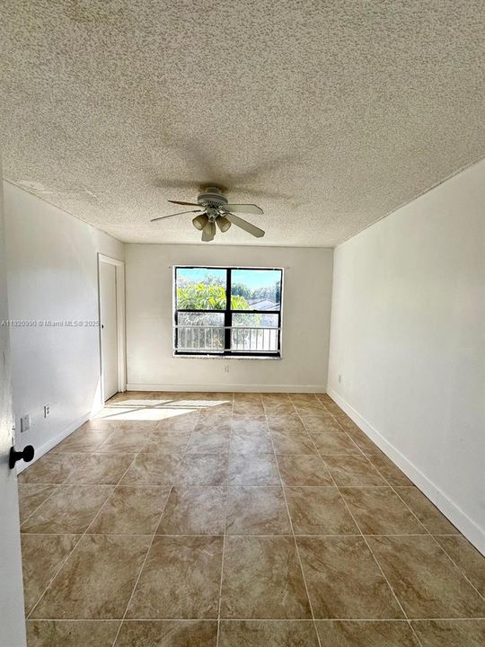 For Rent: $2,200 (2 beds, 2 baths, 1148 Square Feet)