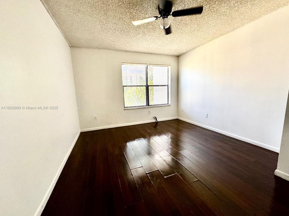 For Rent: $2,200 (2 beds, 2 baths, 1148 Square Feet)