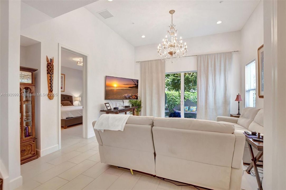 For Rent: $5,500 (4 beds, 3 baths, 2402 Square Feet)