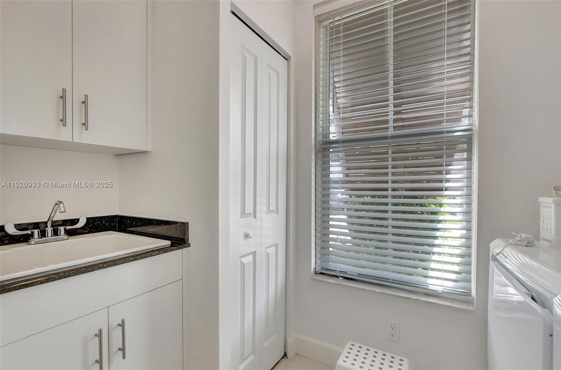 For Rent: $5,500 (4 beds, 3 baths, 2402 Square Feet)