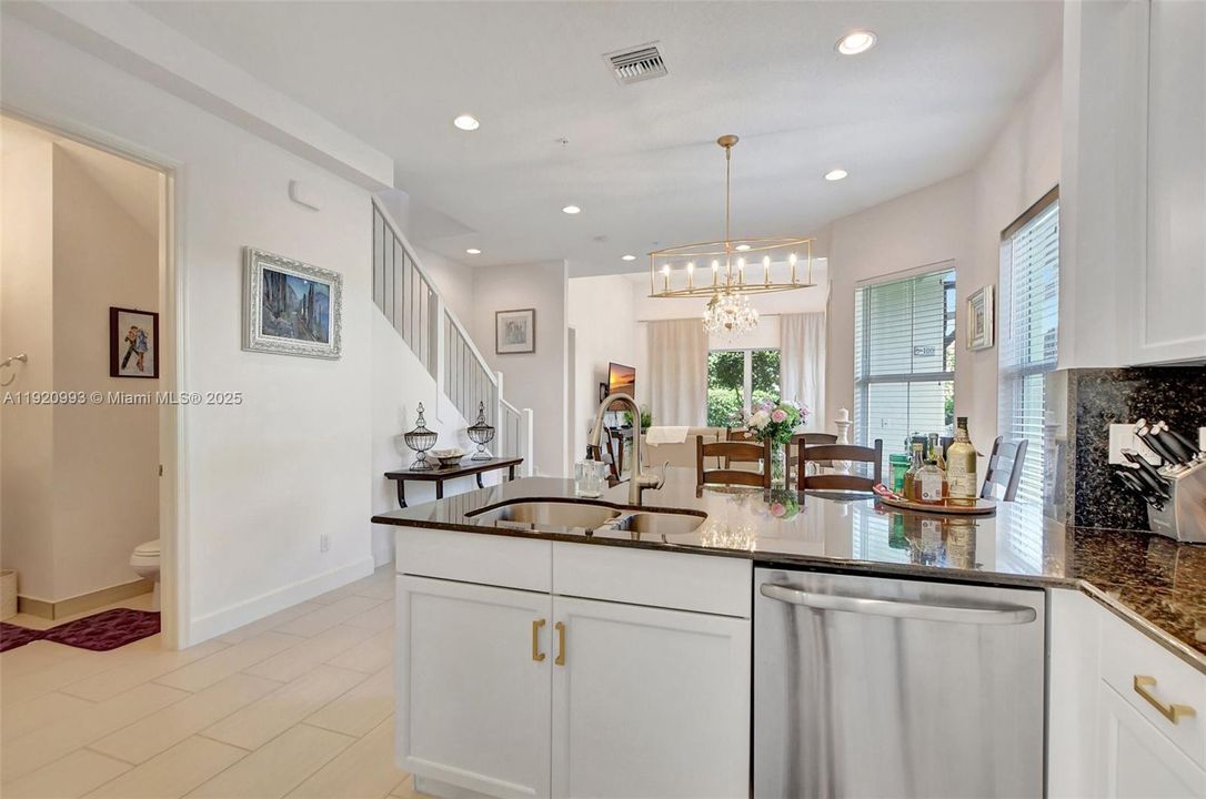 For Rent: $5,500 (4 beds, 3 baths, 2402 Square Feet)