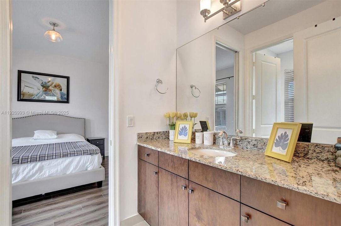 For Rent: $5,500 (4 beds, 3 baths, 2402 Square Feet)