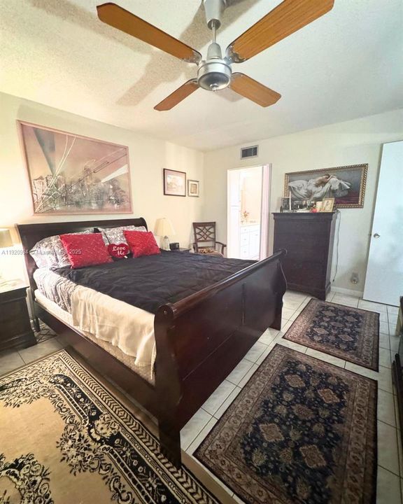 На продажу: $72,000 (1 спален, 1 ванн, 739 Квадратных фут)