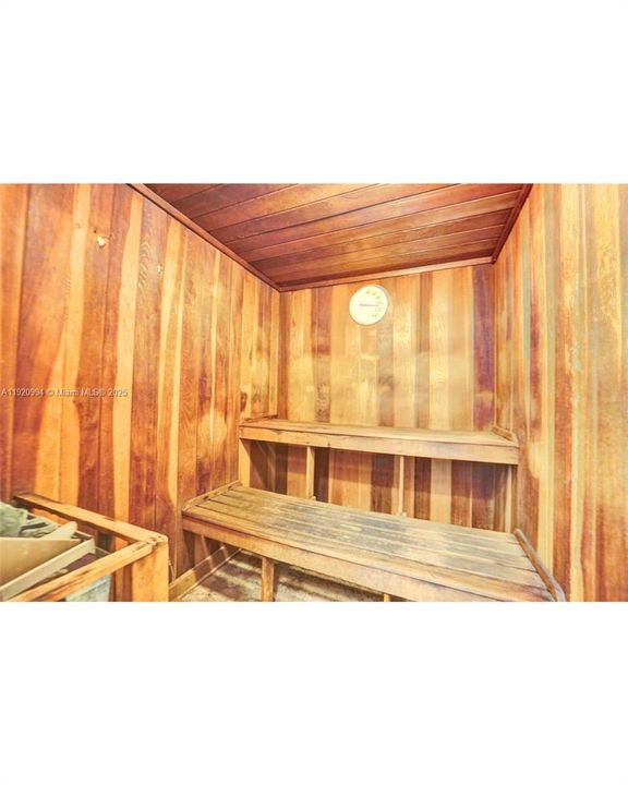 На продажу: $72,000 (1 спален, 1 ванн, 739 Квадратных фут)