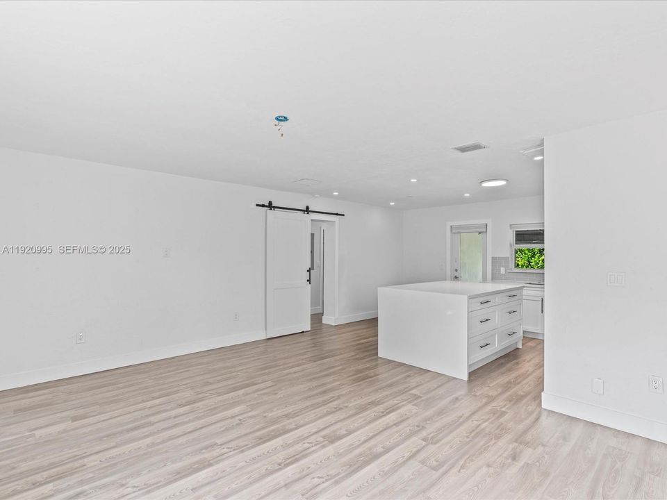 For Rent: $5,000 (3 beds, 2 baths, 1460 Square Feet)