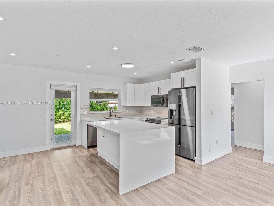 For Rent: $5,000 (3 beds, 2 baths, 1460 Square Feet)