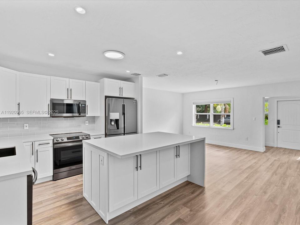 For Rent: $5,000 (3 beds, 2 baths, 1460 Square Feet)