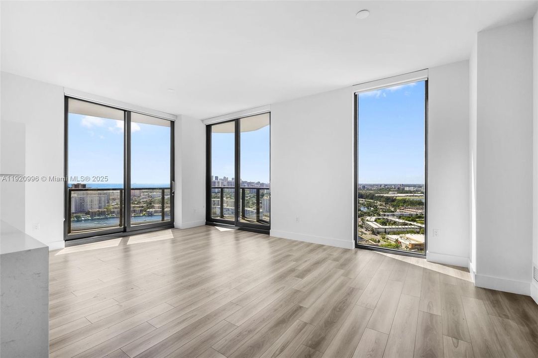 For Sale: $1,498,000 (3 beds, 2 baths, 1674 Square Feet)