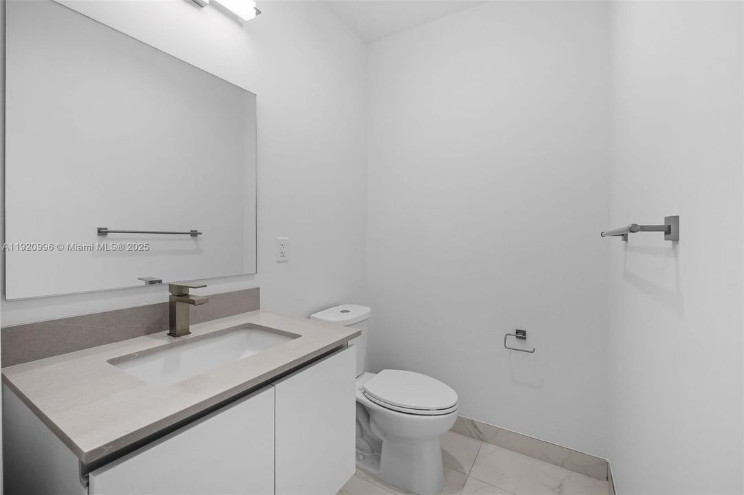 For Sale: $1,498,000 (3 beds, 2 baths, 1674 Square Feet)