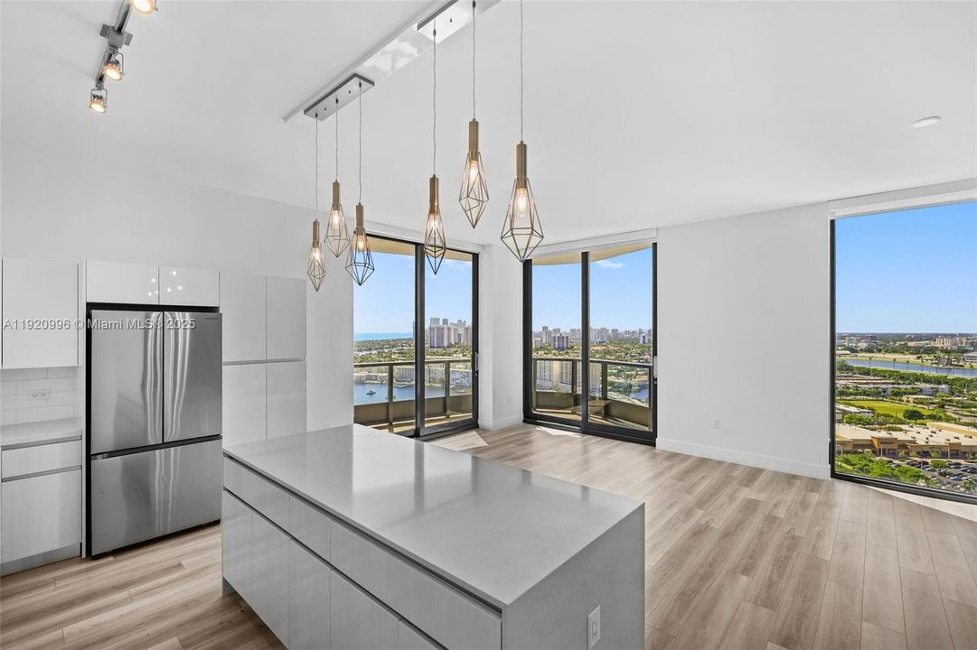 For Sale: $1,498,000 (3 beds, 2 baths, 1674 Square Feet)