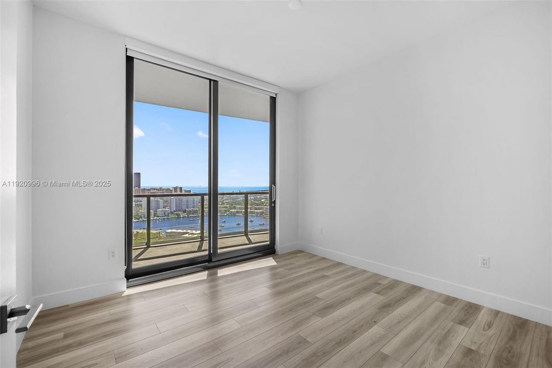 For Sale: $1,498,000 (3 beds, 2 baths, 1674 Square Feet)