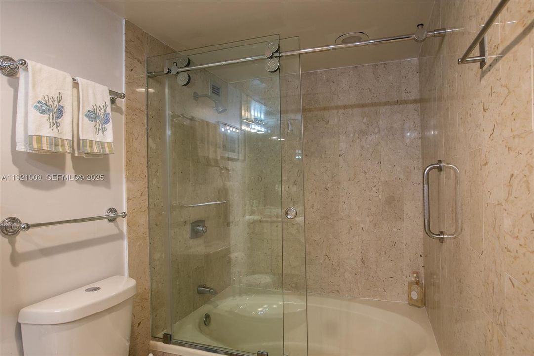 На продажу: $439,000 (2 спален, 3 ванн, 2320 Квадратных фут)