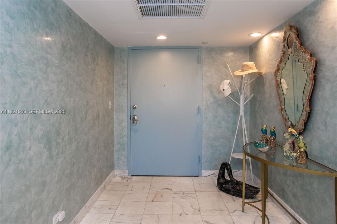 На продажу: $439,000 (2 спален, 3 ванн, 2320 Квадратных фут)