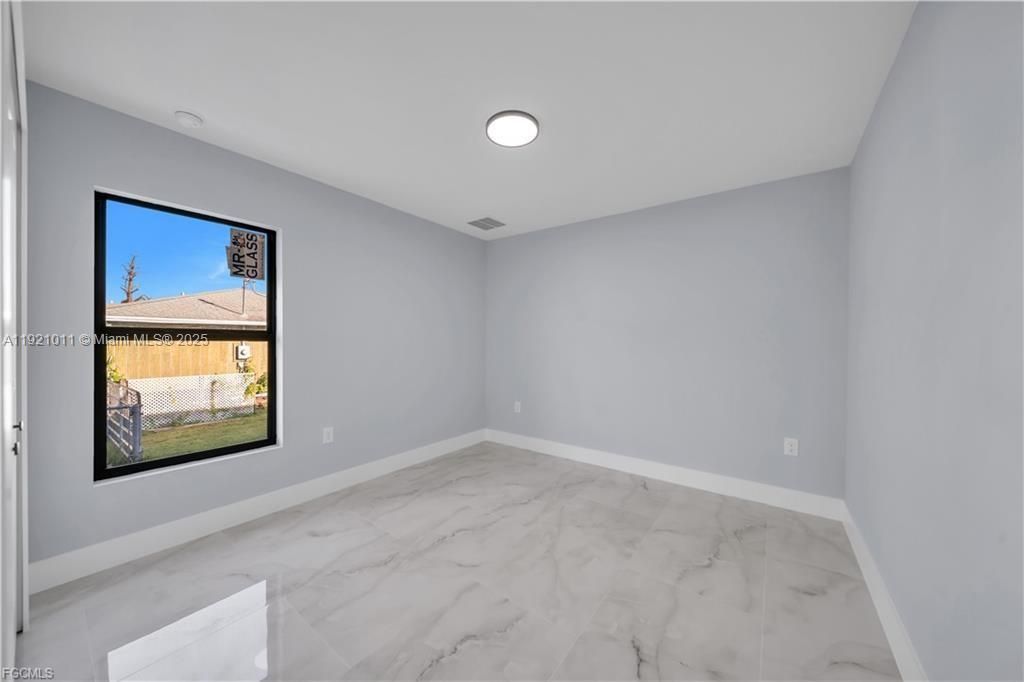 待售: $376,000 (3 贝兹, 2 浴室, 0 平方英尺)