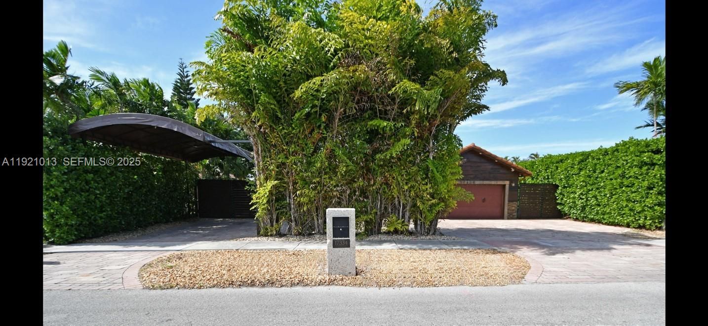 For Rent: $4,000 (4 beds, 2 baths, 1753 Square Feet)