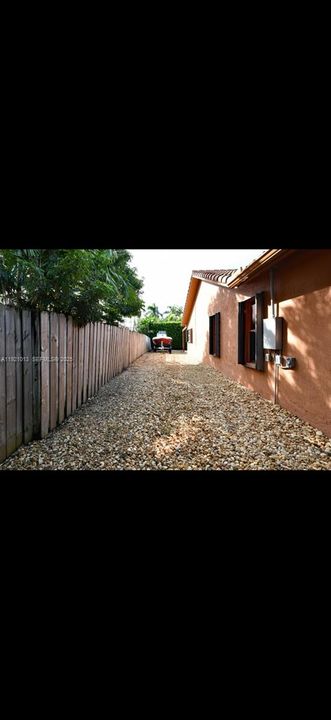 For Rent: $4,000 (4 beds, 2 baths, 1753 Square Feet)