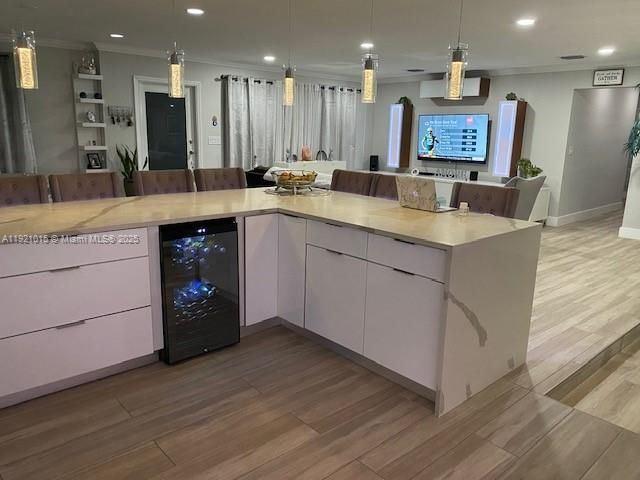 For Rent: $6,900 (3 beds, 2 baths, 2215 Square Feet)