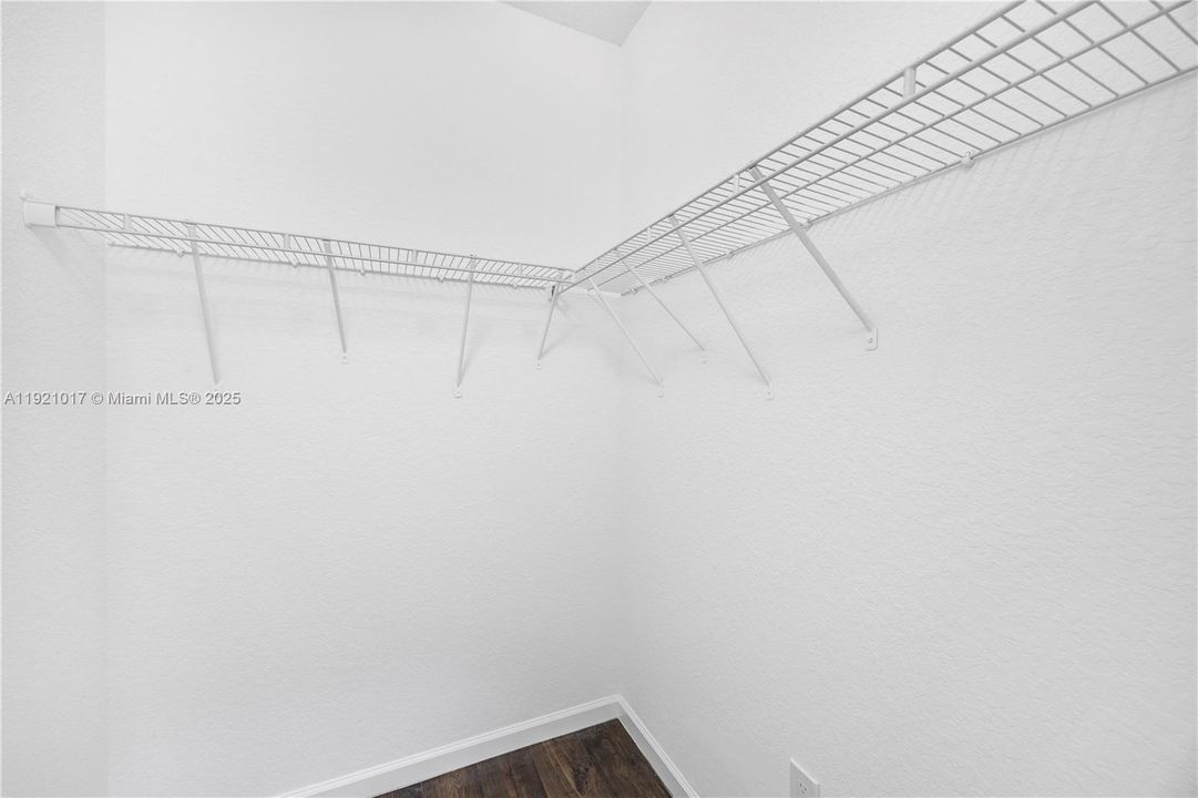 На продажу: $1,165,000 (5 спален, 4 ванн, 4007 Квадратных фут)