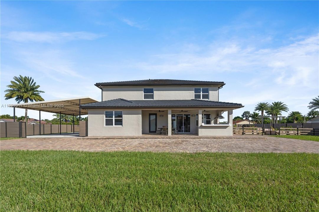 На продажу: $1,165,000 (5 спален, 4 ванн, 4007 Квадратных фут)