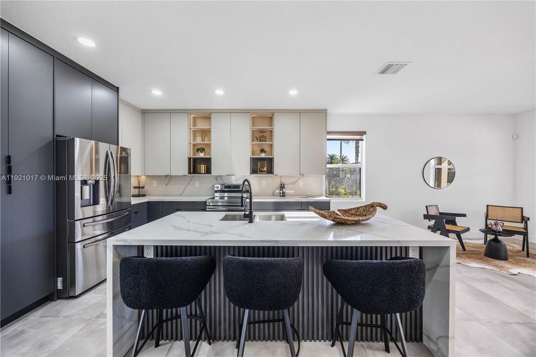 На продажу: $1,165,000 (5 спален, 4 ванн, 4007 Квадратных фут)