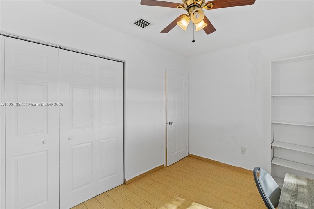 На продажу: $515,000 (3 спален, 1 ванн, 1015 Квадратных фут)