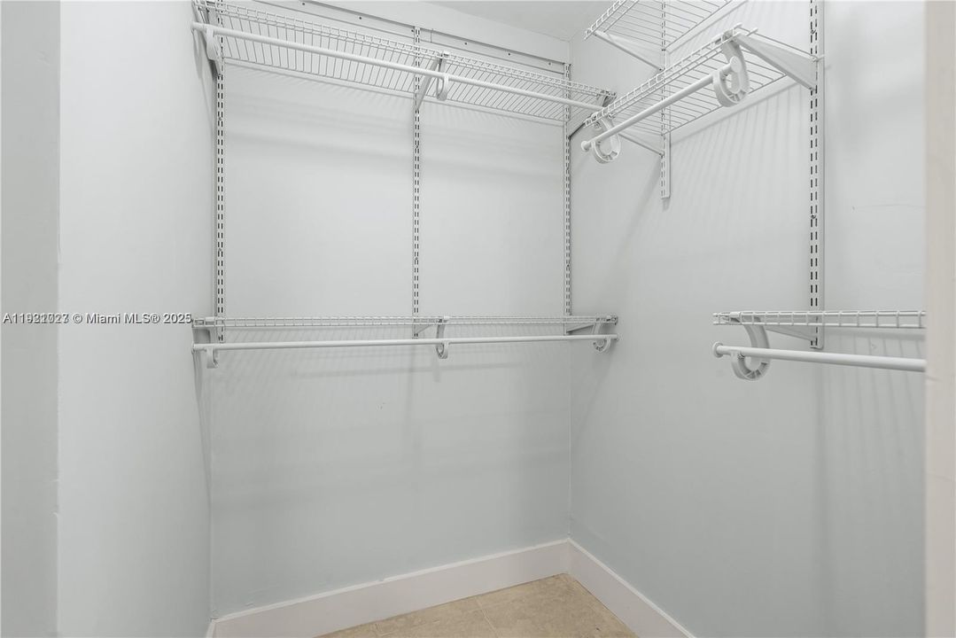 出租: $2,175 (2 贝兹, 1 浴室, 767 平方英尺)