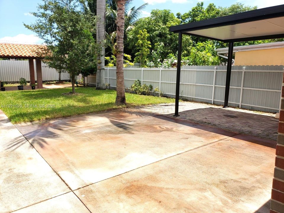 For Sale: $620,000 (2 beds, 2 baths, 1048 Square Feet)