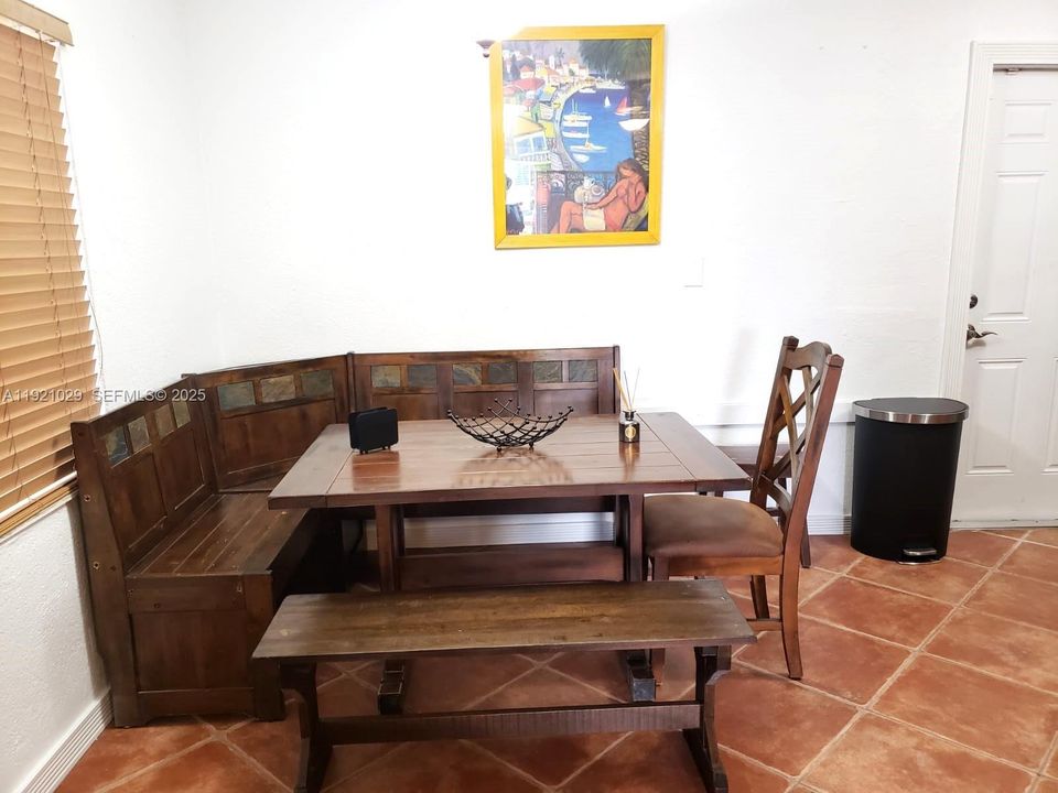 For Sale: $620,000 (2 beds, 2 baths, 1048 Square Feet)