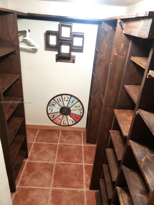 For Sale: $620,000 (2 beds, 2 baths, 1048 Square Feet)