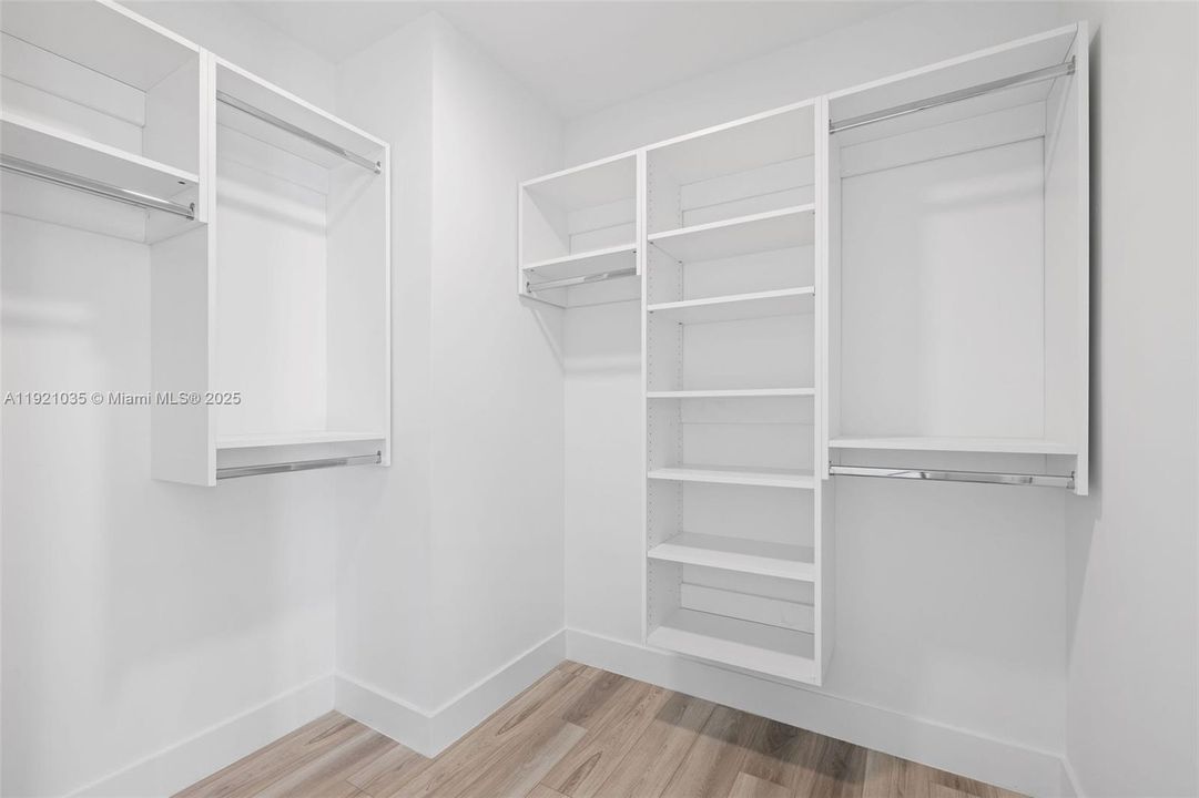 For Sale: $1,281,000 (2 beds, 2 baths, 1483 Square Feet)