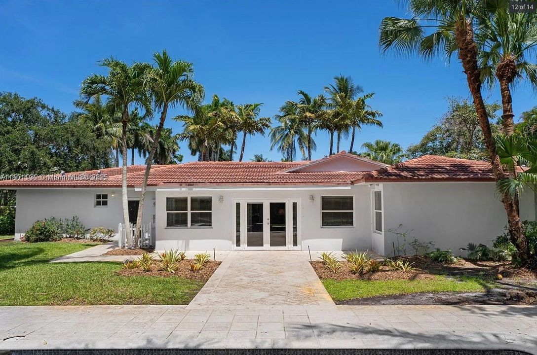 For Rent: $8,700 (3 beds, 3 baths, 2326 Square Feet)