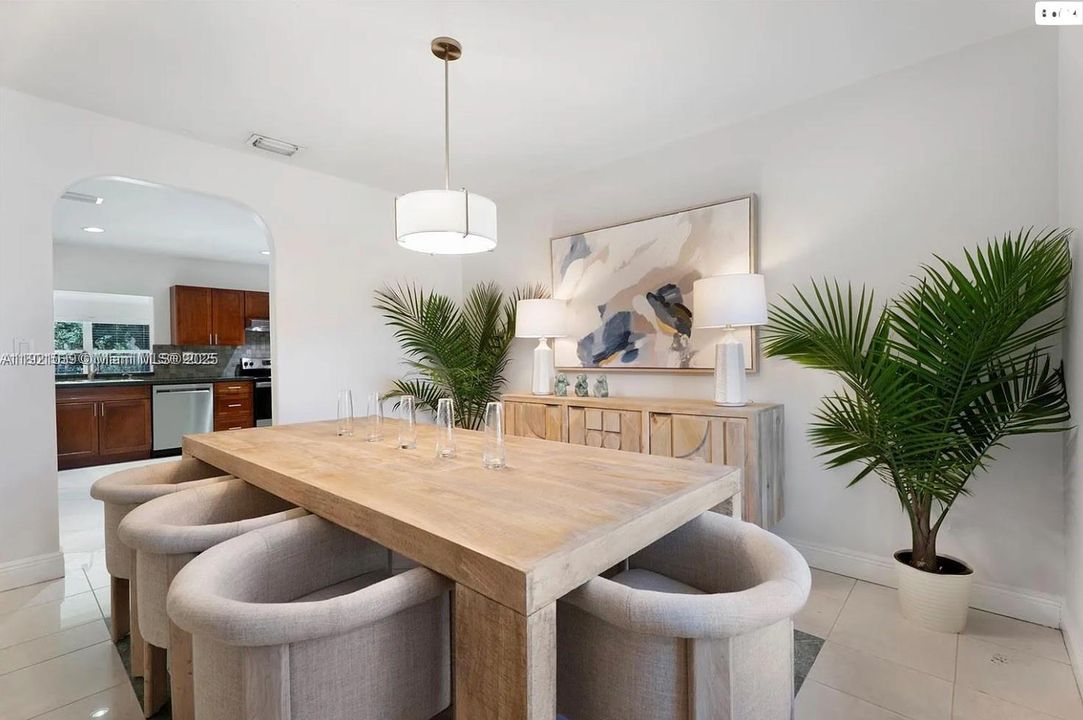 For Rent: $8,700 (3 beds, 3 baths, 2326 Square Feet)