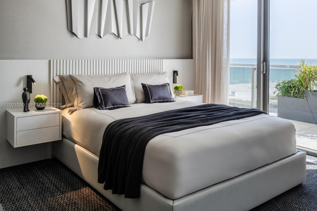 For Sale: $3,900,000 (3 beds, 3 baths, 1725 Square Feet)