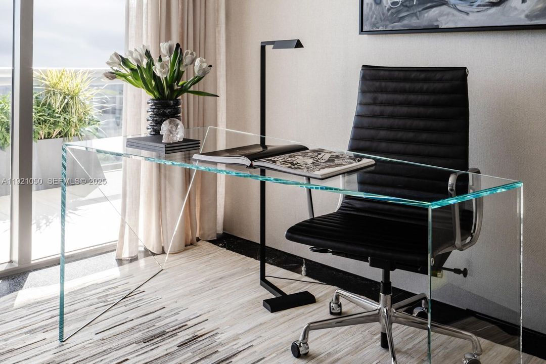 For Sale: $3,900,000 (3 beds, 3 baths, 1725 Square Feet)