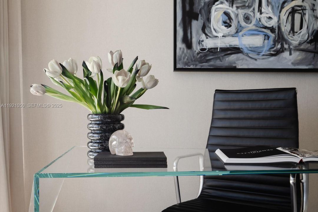 For Sale: $3,900,000 (3 beds, 3 baths, 1725 Square Feet)