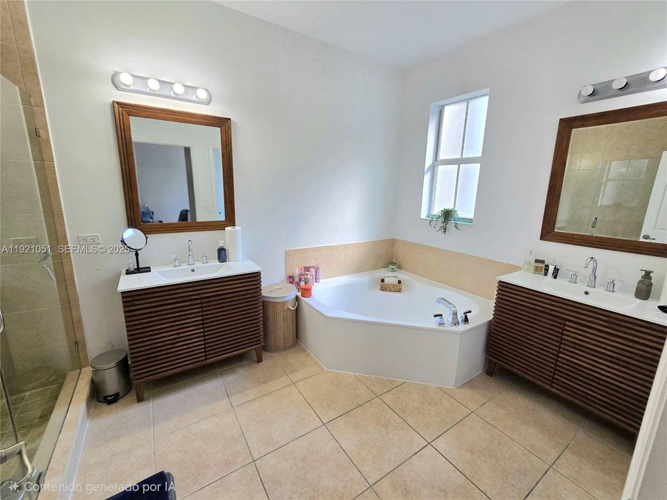 For Rent: $4,200 (3 beds, 2 baths, 2033 Square Feet)