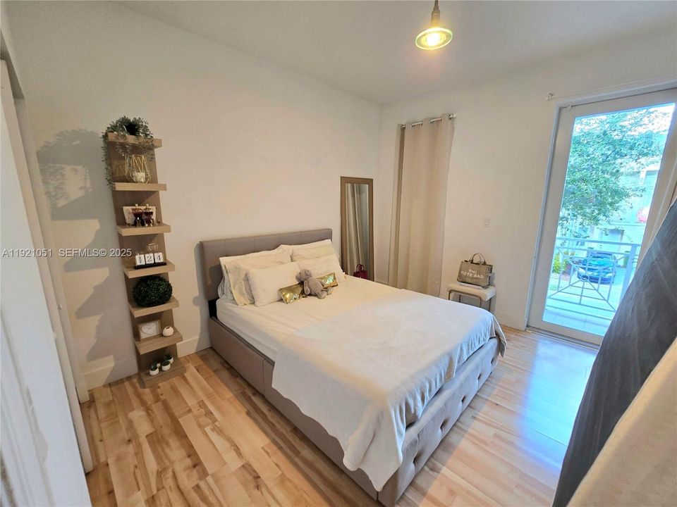 For Rent: $4,200 (3 beds, 2 baths, 2033 Square Feet)