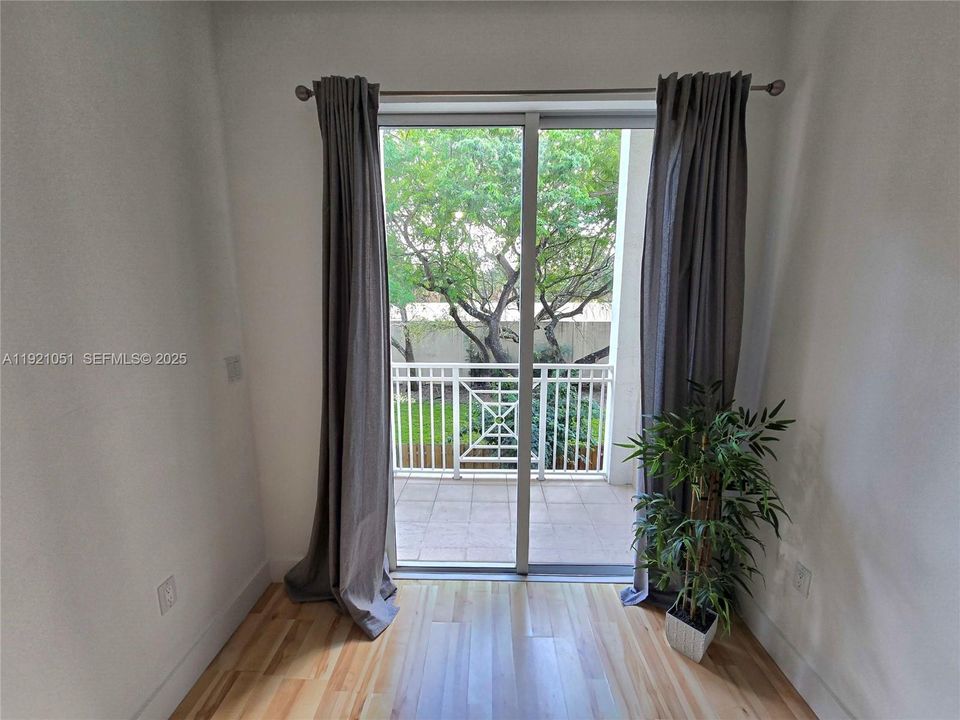 For Rent: $4,200 (3 beds, 2 baths, 2033 Square Feet)