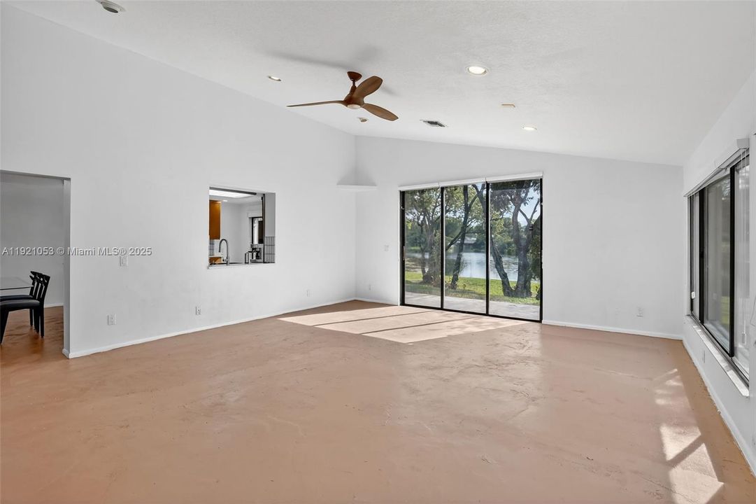 待售: $695,000 (3 贝兹, 2 浴室, 2010 平方英尺)